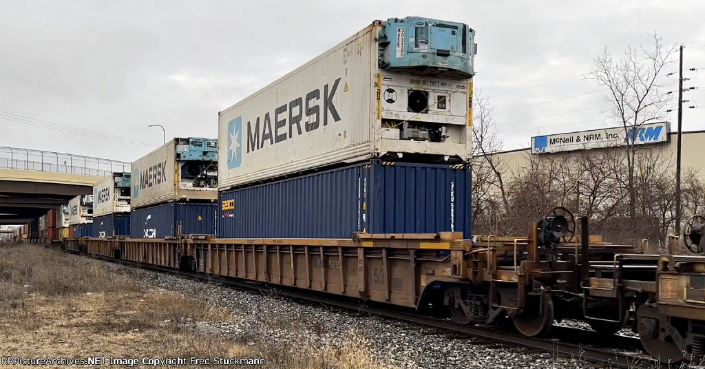 MAERSK reefers. Glad to see the company still shipping freight.